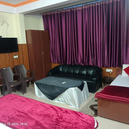 Goroomgo Varanasi Paradise Varanasi - Parking & Restaurant Available - Perfect Location And Comfortable Room Exterior photo